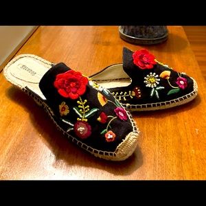 Saludos Embroidered Espadrilles